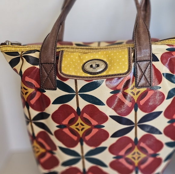 Fossil Marroon Flower Tote - Picture 5 of 11